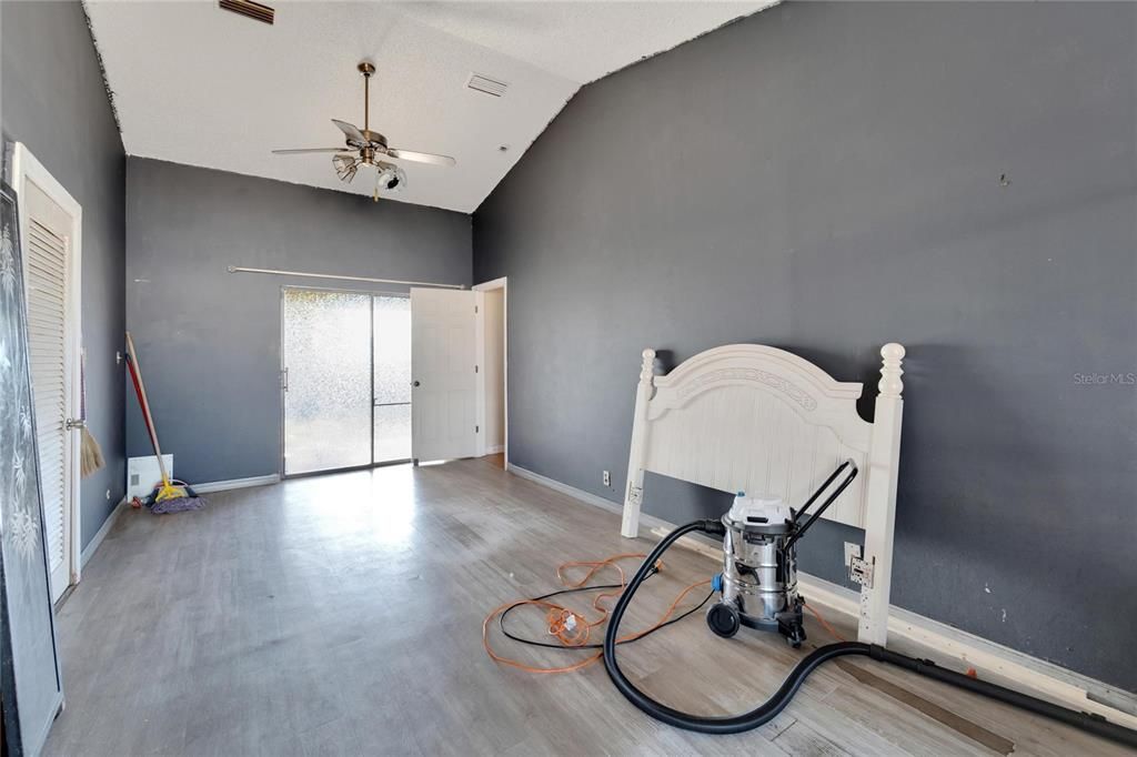 Active With Contract: $1,029,000 (4 beds, 1 baths, 2430 Square Feet)