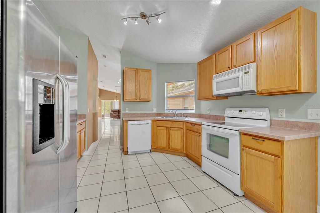 For Sale: $269,000 (2 beds, 2 baths, 1507 Square Feet)