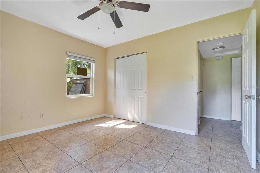 For Sale: $229,900 (3 beds, 1 baths, 837 Square Feet)