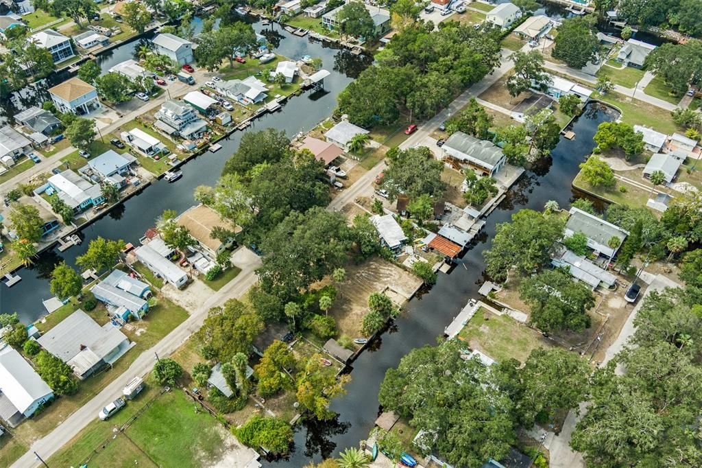 На продажу: $465,000 (0.20 acres)