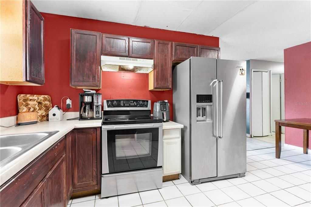 For Sale: $286,700 (3 beds, 1 baths, 1100 Square Feet)