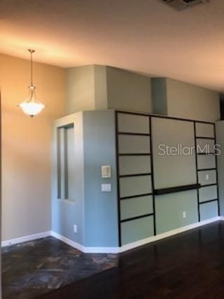 For Rent: $2,495 (3 beds, 2 baths, 1806 Square Feet)