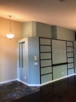 For Rent: $2,495 (3 beds, 2 baths, 1806 Square Feet)