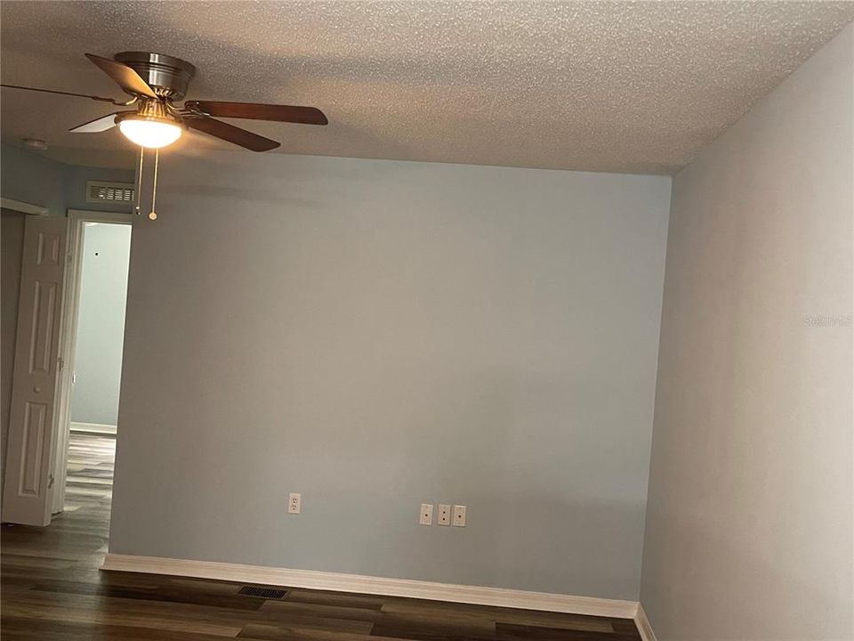 For Rent: $2,000 (3 beds, 2 baths, 1670 Square Feet)