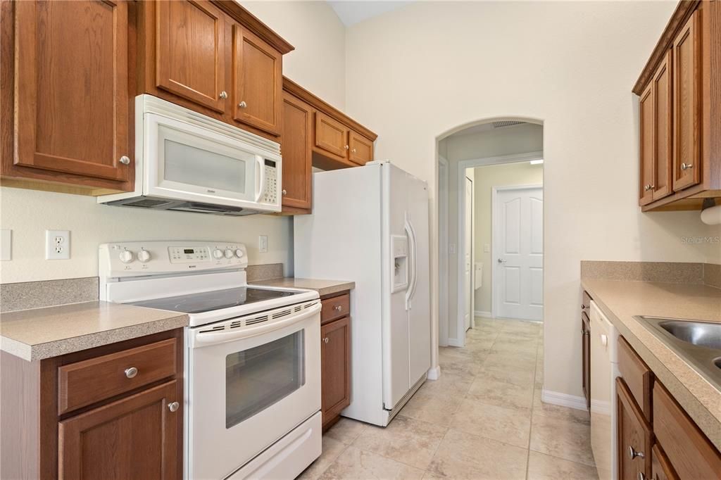 kitchen connection to laundry room and garage