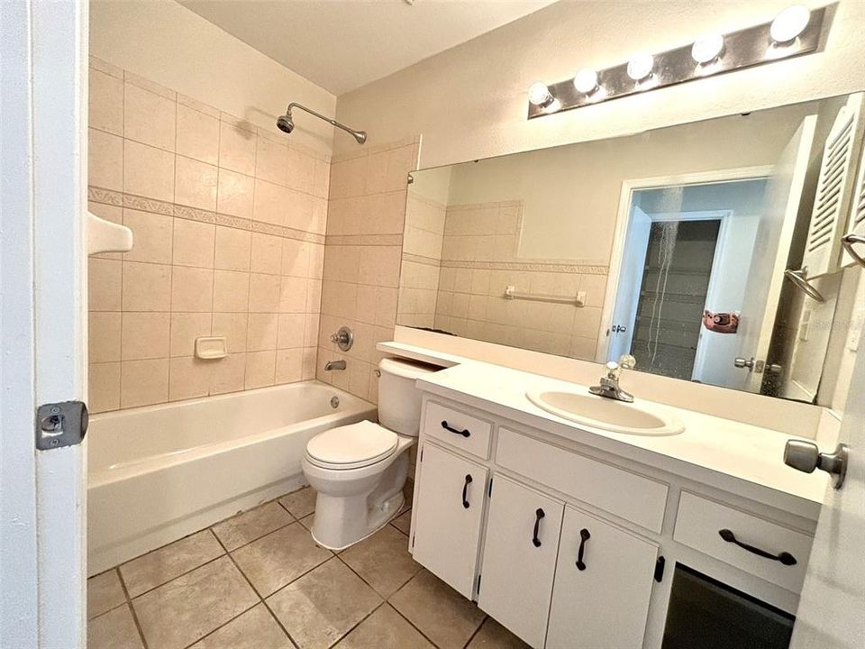 For Rent: $1,895 (3 beds, 2 baths, 1426 Square Feet)