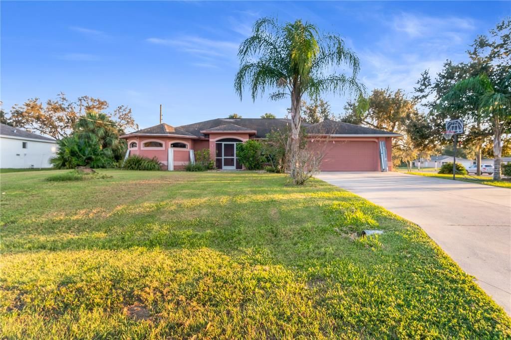 For Sale: $350,000 (3 beds, 2 baths, 2632 Square Feet)