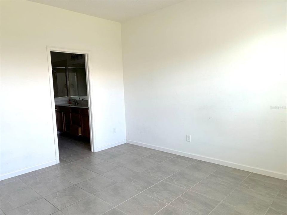 For Rent: $2,100 (3 beds, 2 baths, 1535 Square Feet)