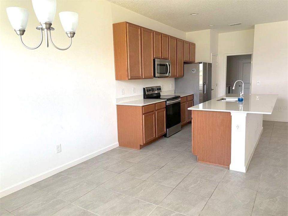 For Rent: $2,100 (3 beds, 2 baths, 1535 Square Feet)