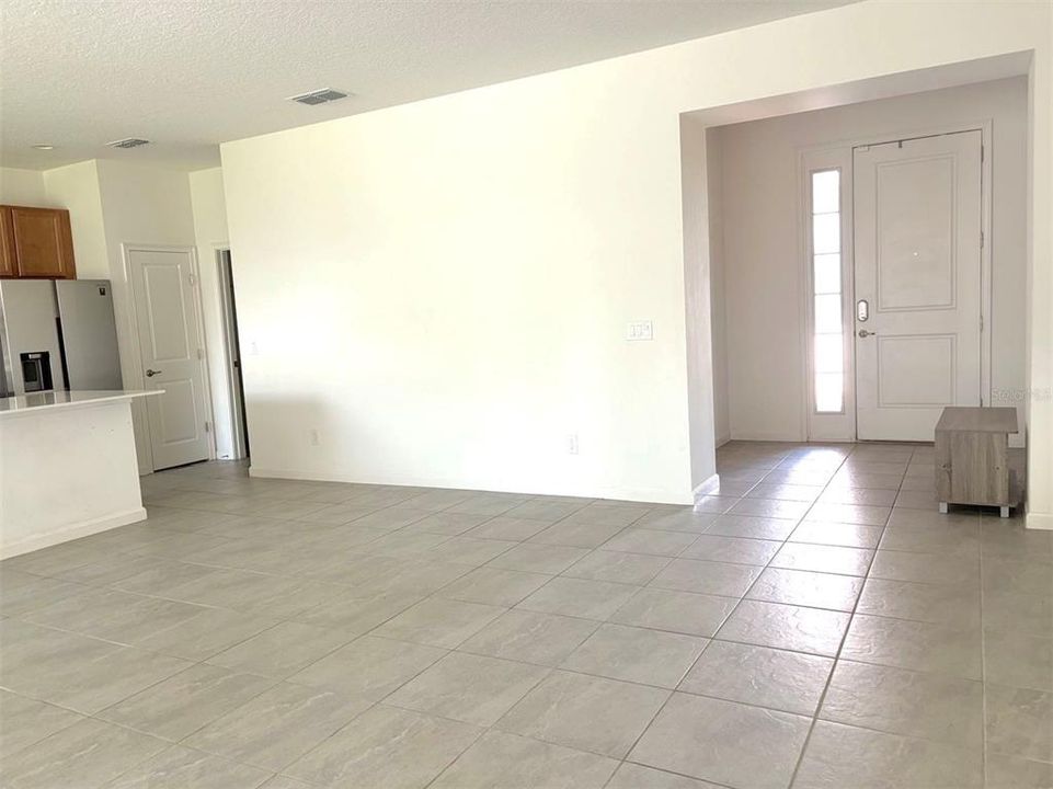 For Rent: $2,100 (3 beds, 2 baths, 1535 Square Feet)