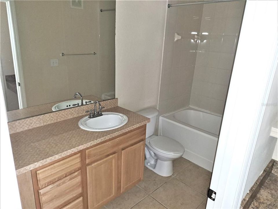 For Rent: $1,600 (2 beds, 2 baths, 1045 Square Feet)