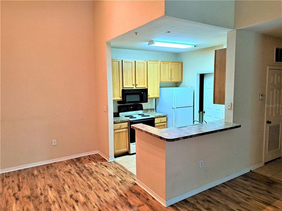 For Rent: $1,600 (2 beds, 2 baths, 1045 Square Feet)