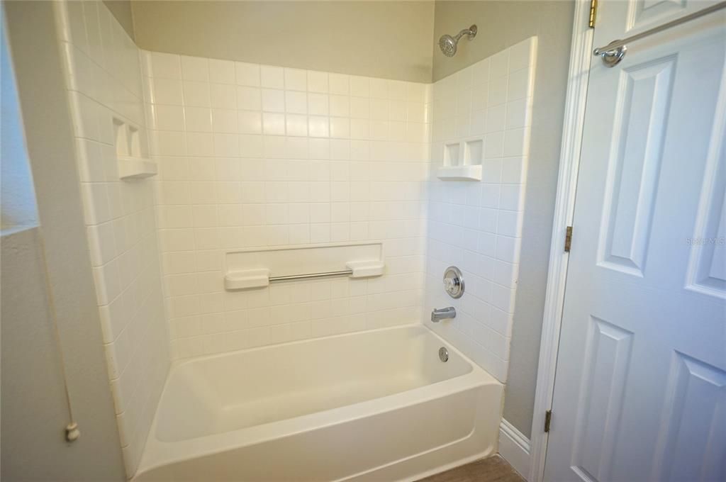 For Rent: $3,000 (3 beds, 2 baths, 1614 Square Feet)