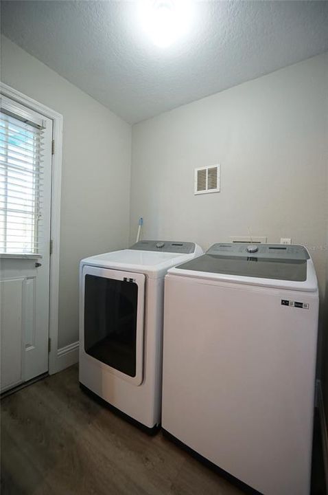 For Rent: $3,000 (3 beds, 2 baths, 1614 Square Feet)