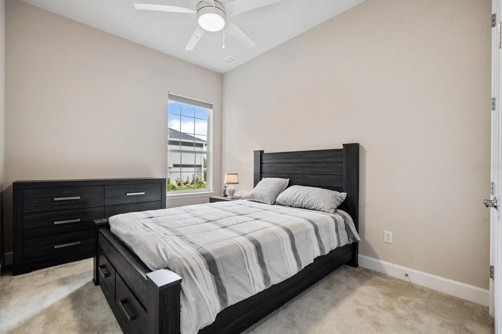 For Sale: $399,900 (2 beds, 2 baths, 1582 Square Feet)