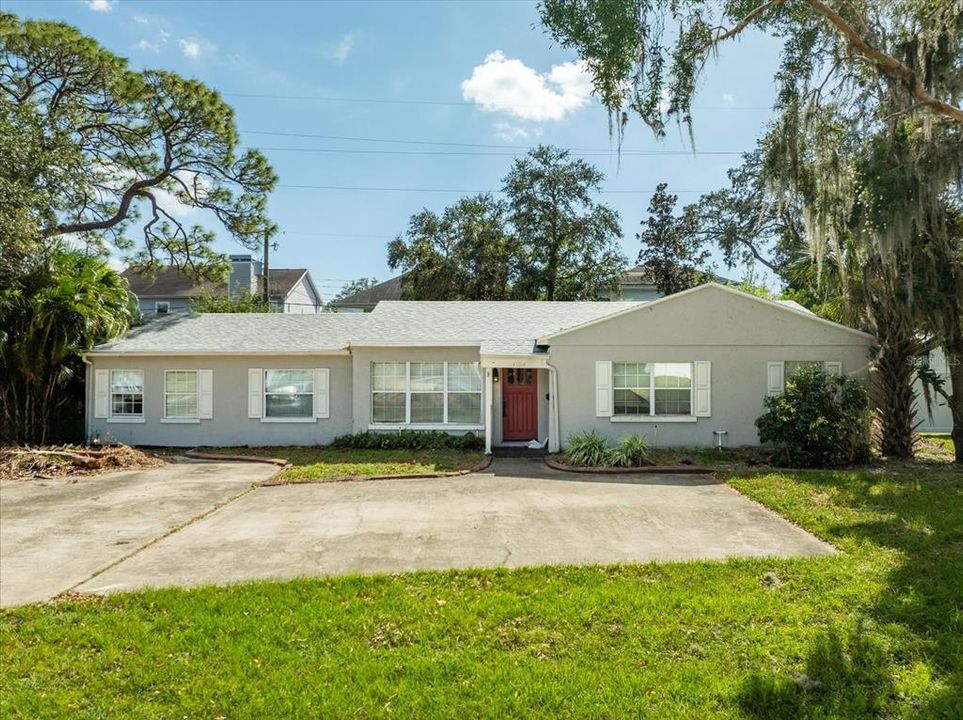 For Sale: $710,000 (4 beds, 2 baths, 1810 Square Feet)