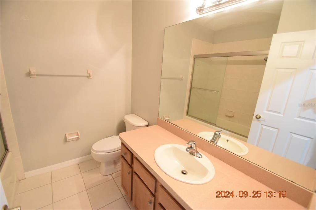 For Rent: $2,250 (3 beds, 2 baths, 1684 Square Feet)