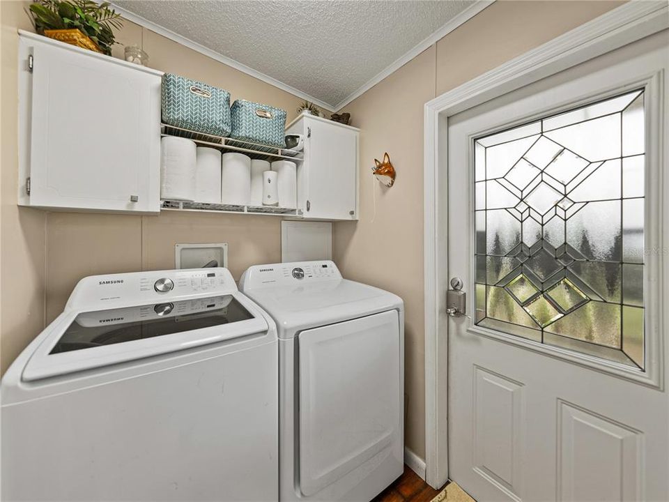 For Sale: $299,000 (2 beds, 2 baths, 1604 Square Feet)