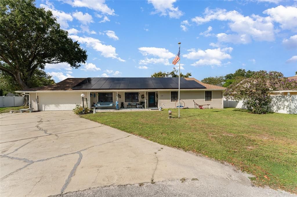 For Sale: $425,000 (3 beds, 2 baths, 2103 Square Feet)