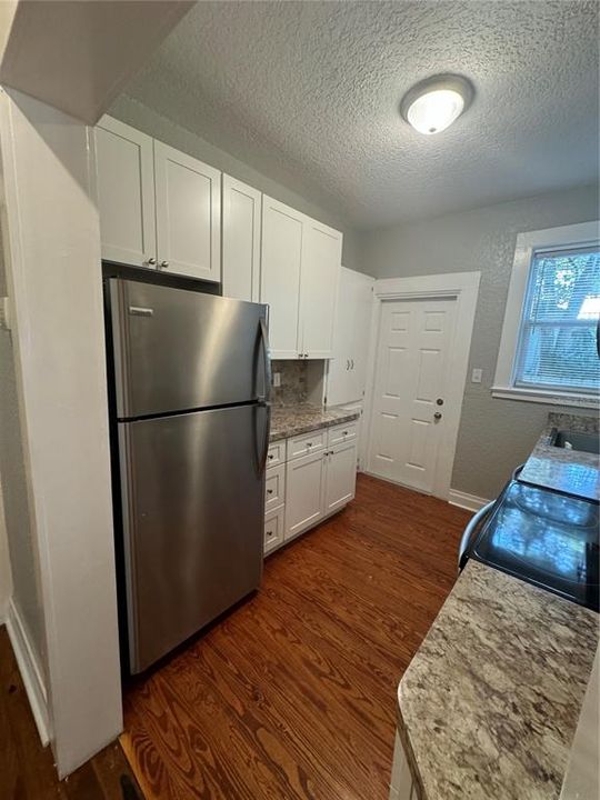 For Rent: $1,900 (3 beds, 2 baths, 1424 Square Feet)