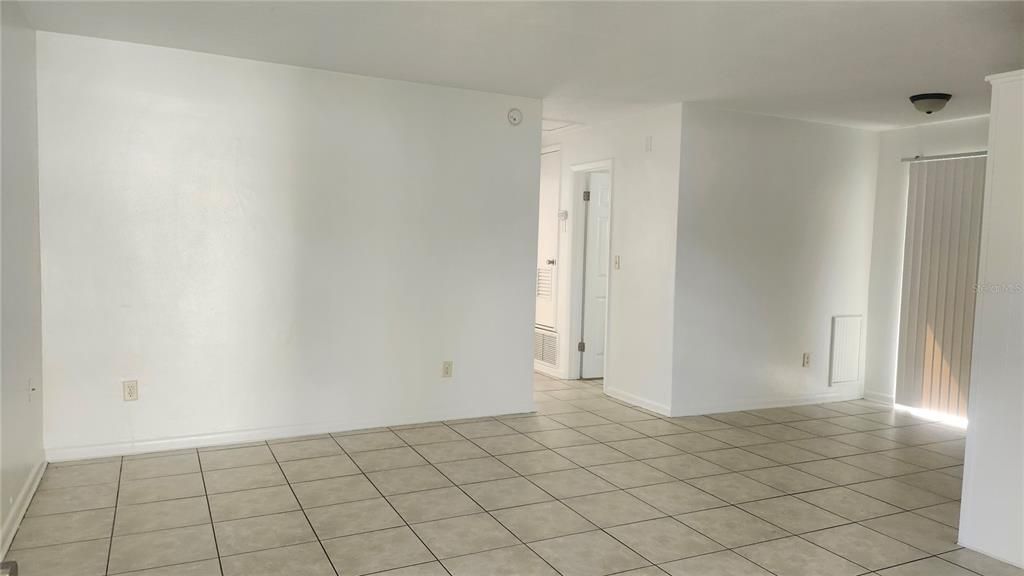 For Rent: $1,550 (2 beds, 1 baths, 816 Square Feet)