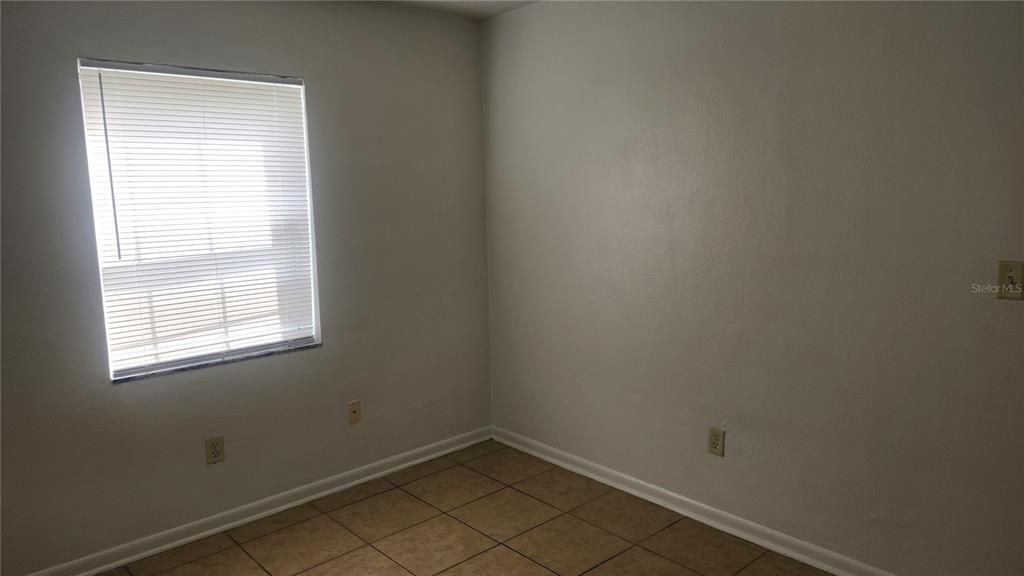 For Rent: $1,550 (2 beds, 1 baths, 816 Square Feet)