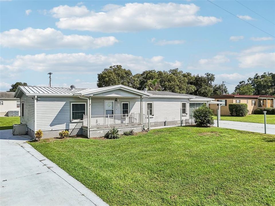 For Sale: $249,900 (3 beds, 2 baths, 1352 Square Feet)