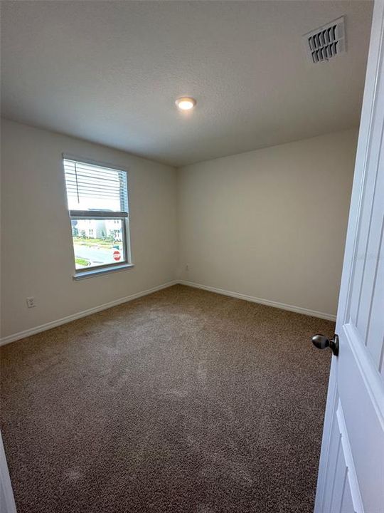 For Rent: $3,000 (3 beds, 2 baths, 1817 Square Feet)