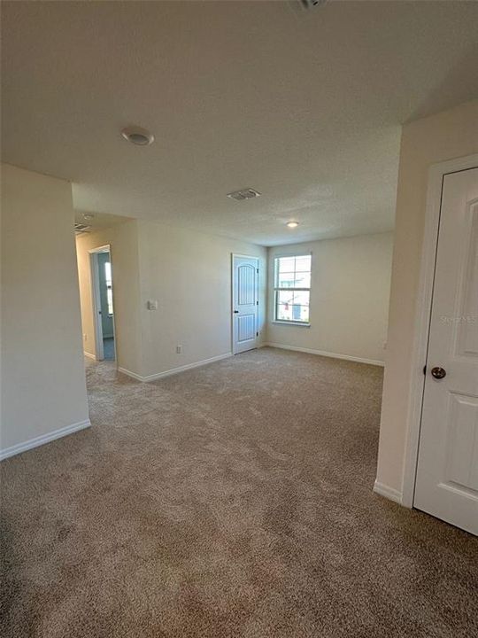 For Rent: $3,000 (3 beds, 2 baths, 1817 Square Feet)