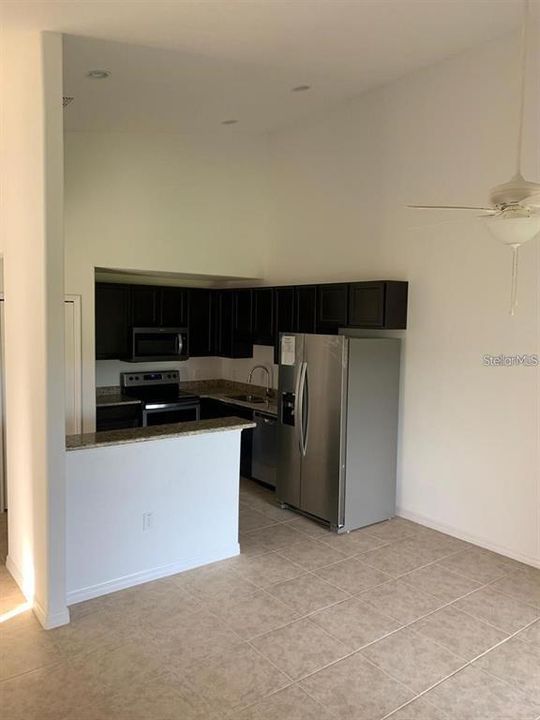 For Rent: $1,595 (3 beds, 2 baths, 1394 Square Feet)