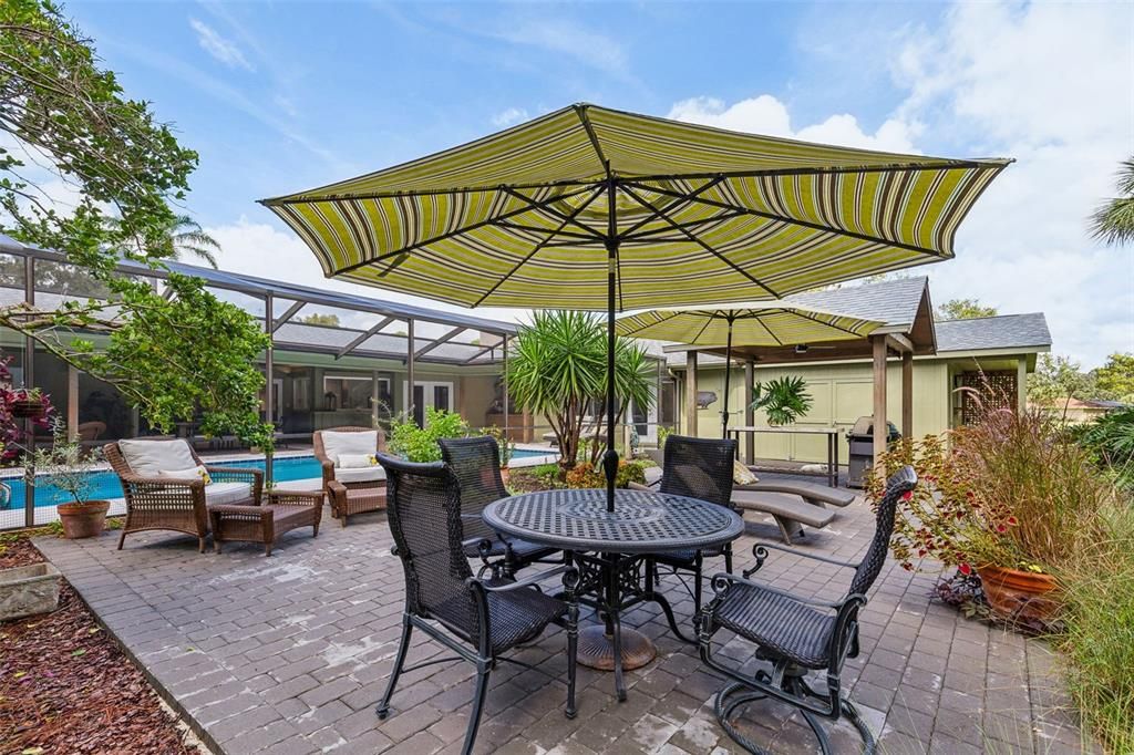 Active With Contract: $992,000 (4 beds, 3 baths, 3322 Square Feet)