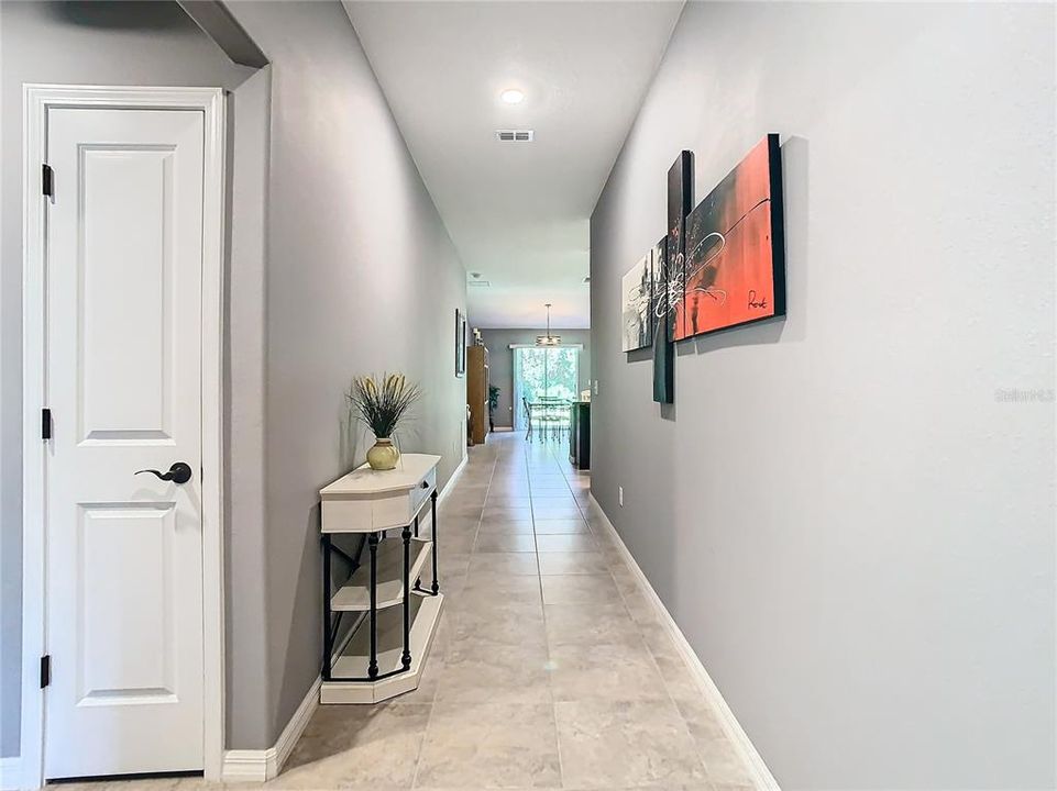 For Sale: $324,900 (3 beds, 2 baths, 1561 Square Feet)