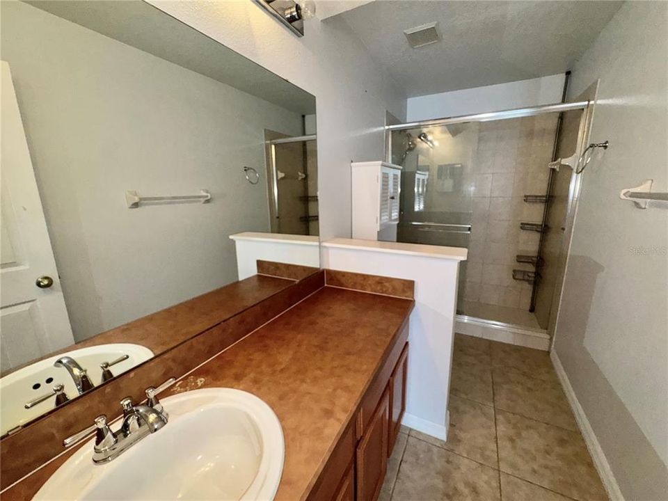 For Rent: $2,199 (3 beds, 2 baths, 1483 Square Feet)