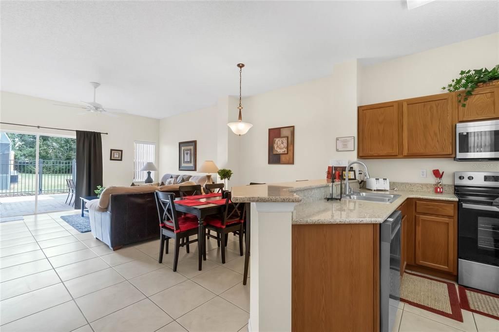 For Sale: $340,000 (3 beds, 2 baths, 1286 Square Feet)