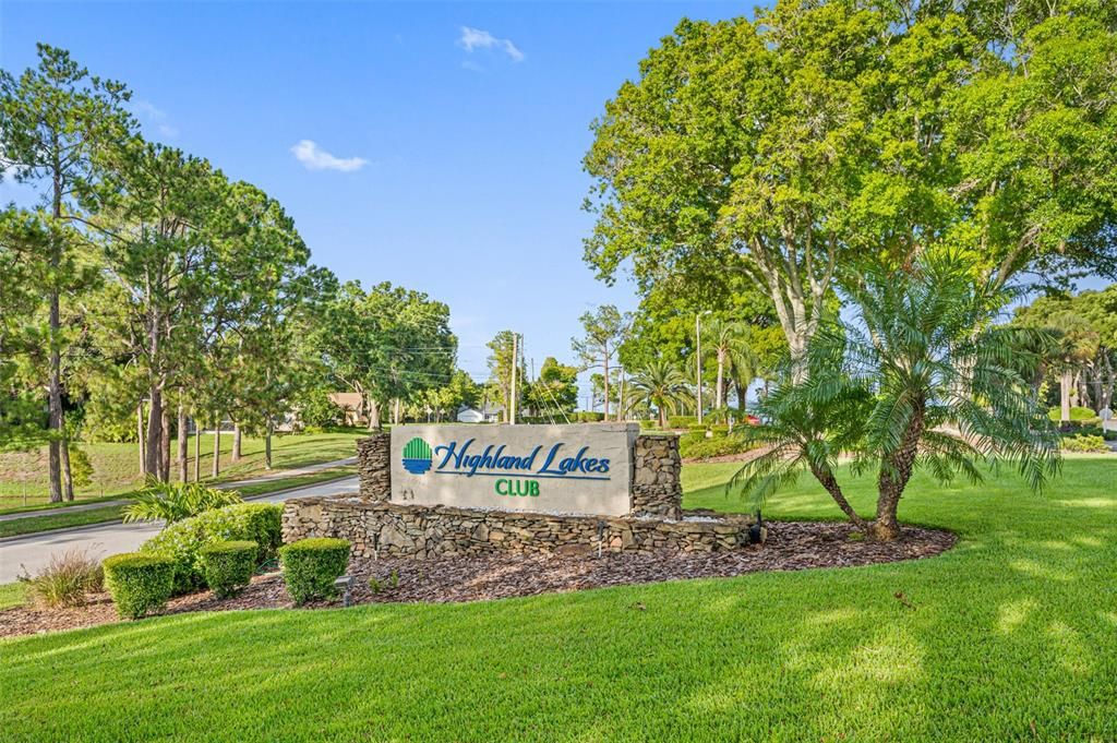 Highland Lakes is the premier 55+ Golfing Community!