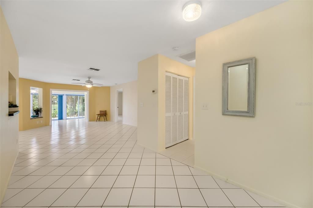 For Sale: $399,000 (2 beds, 2 baths, 1395 Square Feet)