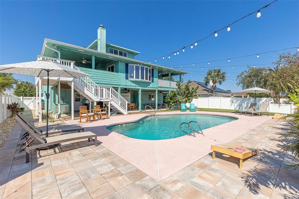 Active With Contract: $939,000 (4 beds, 3 baths, 3169 Square Feet)