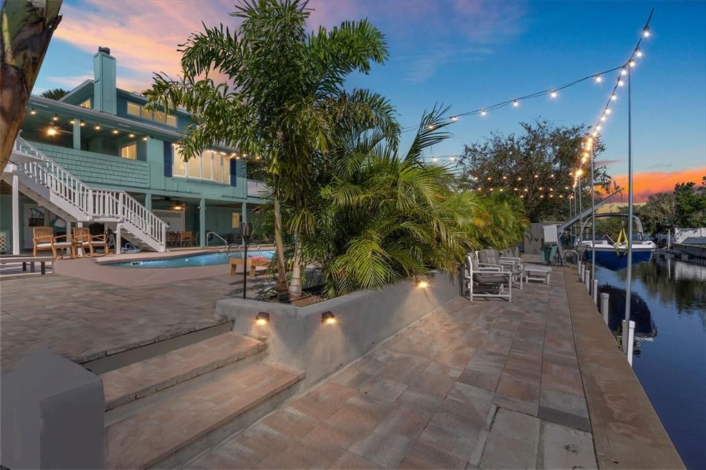 Active With Contract: $939,000 (4 beds, 3 baths, 3169 Square Feet)