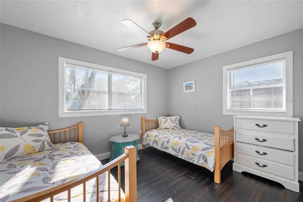 For Sale: $375,000 (3 beds, 2 baths, 1434 Square Feet)