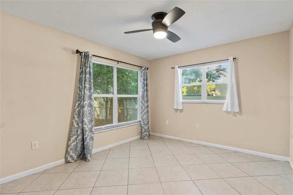 For Sale: $334,500 (3 beds, 2 baths, 1296 Square Feet)