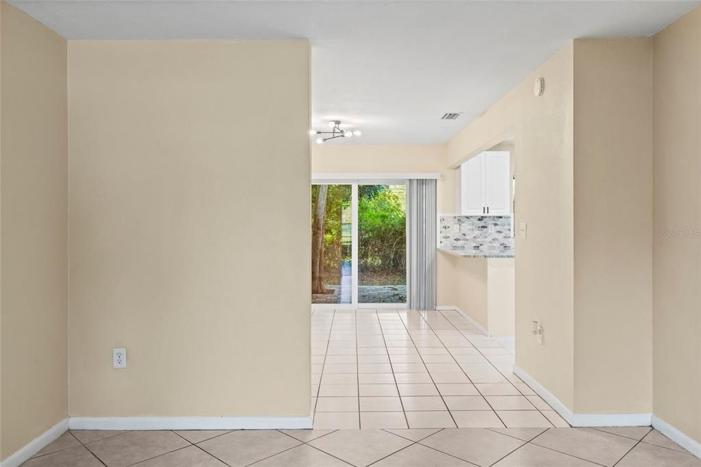 For Sale: $334,500 (3 beds, 2 baths, 1296 Square Feet)