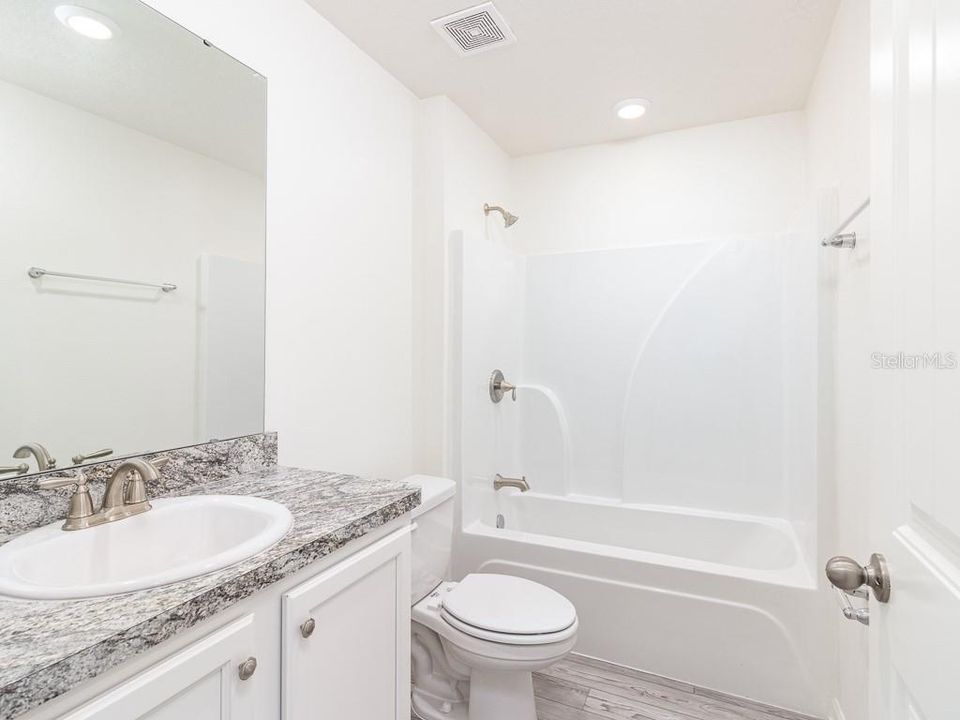 For Sale: $287,900 (3 beds, 2 baths, 1347 Square Feet)