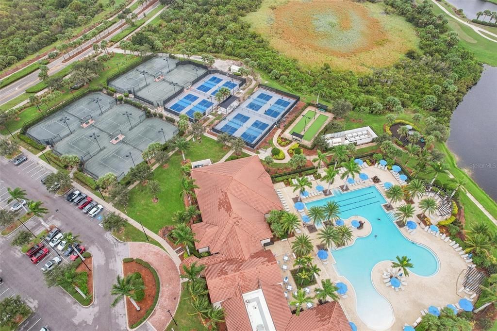 Resort Style Clubhouse and Amenities