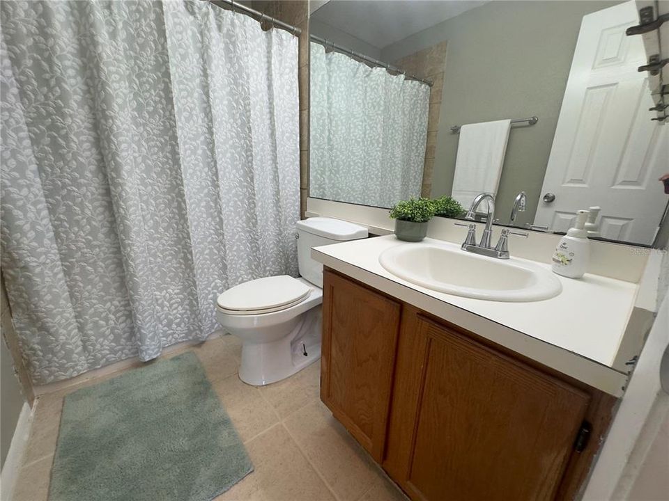 For Sale: $240,000 (2 beds, 2 baths, 1068 Square Feet)