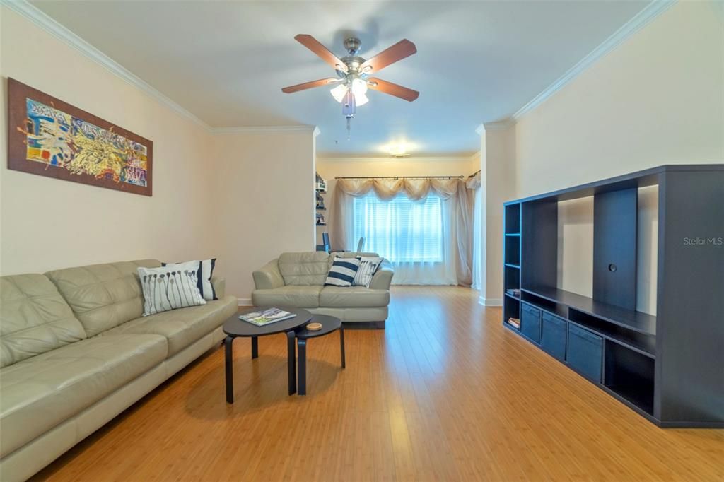 For Sale: $208,900 (2 beds, 2 baths, 1205 Square Feet)