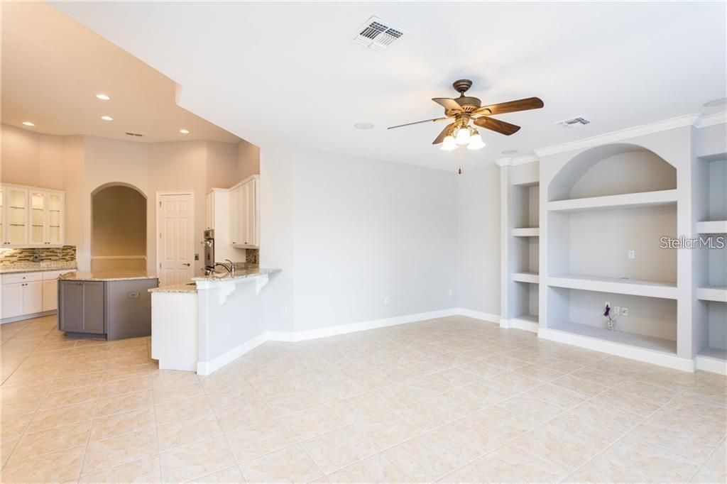 Breakfast bar and family room