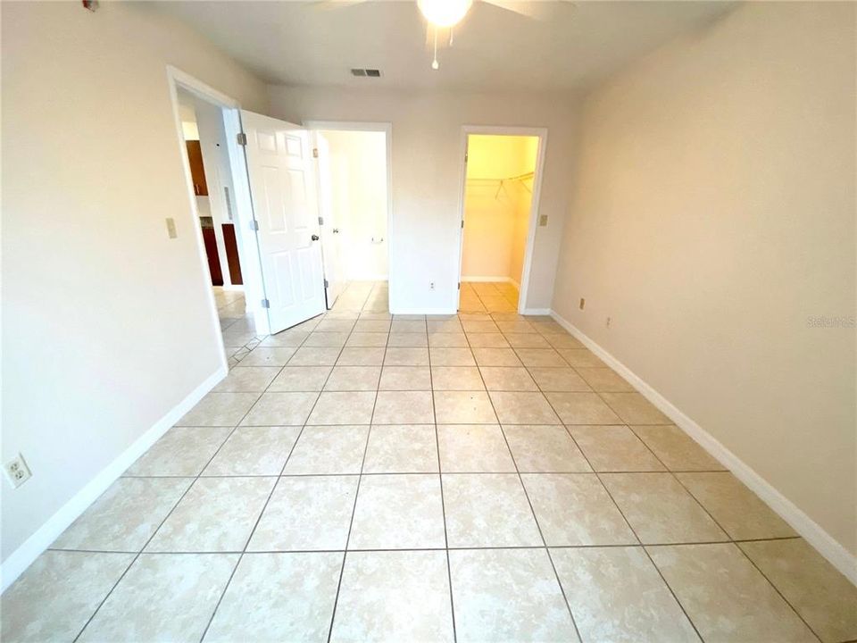 For Rent: $1,400 (1 beds, 1 baths, 583 Square Feet)