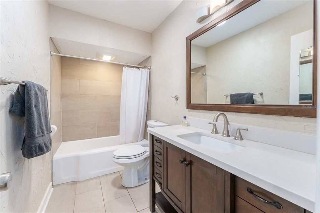 For Sale: $675,000 (2 beds, 1 baths, 1066 Square Feet)