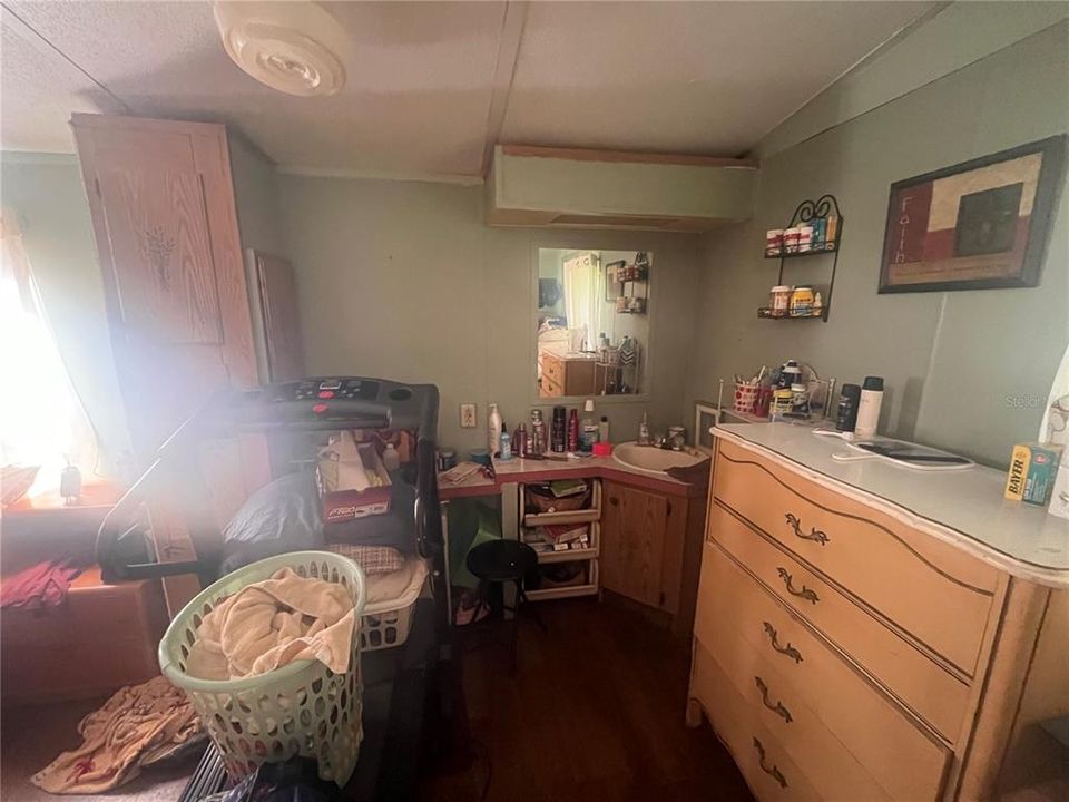 For Sale: $119,900 (2 beds, 2 baths, 784 Square Feet)