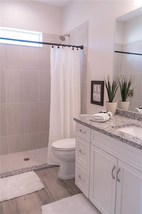 Lakeside Cottages Interior Master Bathroom